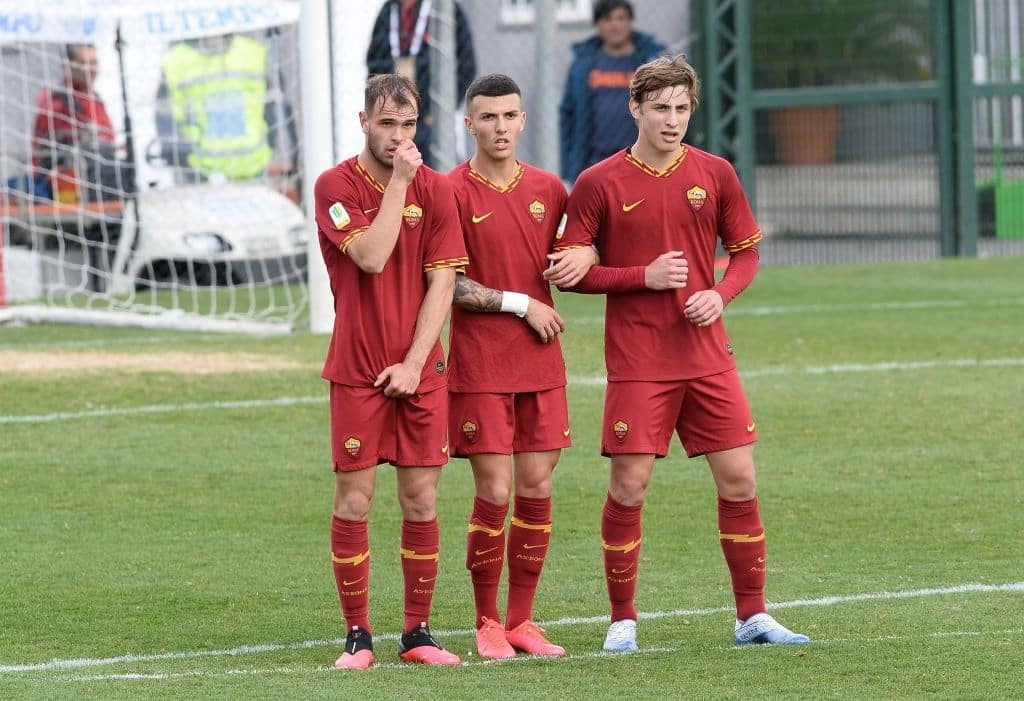 ROME, ITALY - MARCH 07: Alessio Riccardi of AS Roma and Ludovico D'Orazio of AS Roma and Edoardo Bove of AS Roma reacts during the Primavera 1 match between AS Roma U19 and FC Internazionale U19 at Stadio Tre Fontane on March 07, 2020 in Rome, Italy. (Photo by Silvia Lore/Getty Images)